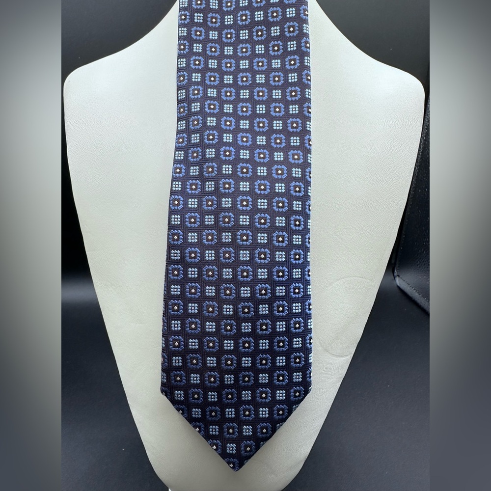 Canali 100% Silk Jacquard Tie – Navy & Periwinkle Blue Medallion, Made in Italy,
